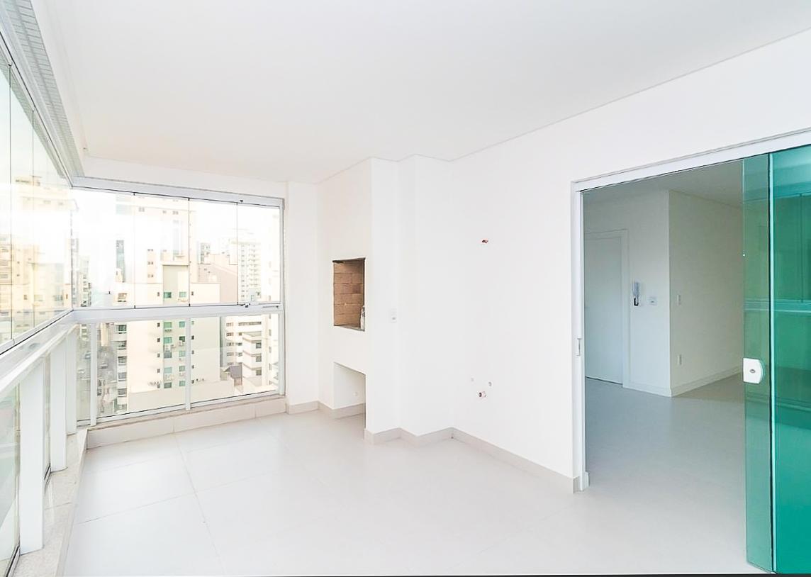 Apartamento para Venda em Itapema / SC no bairro Meia Praia - A5 Negócios Imobiliários