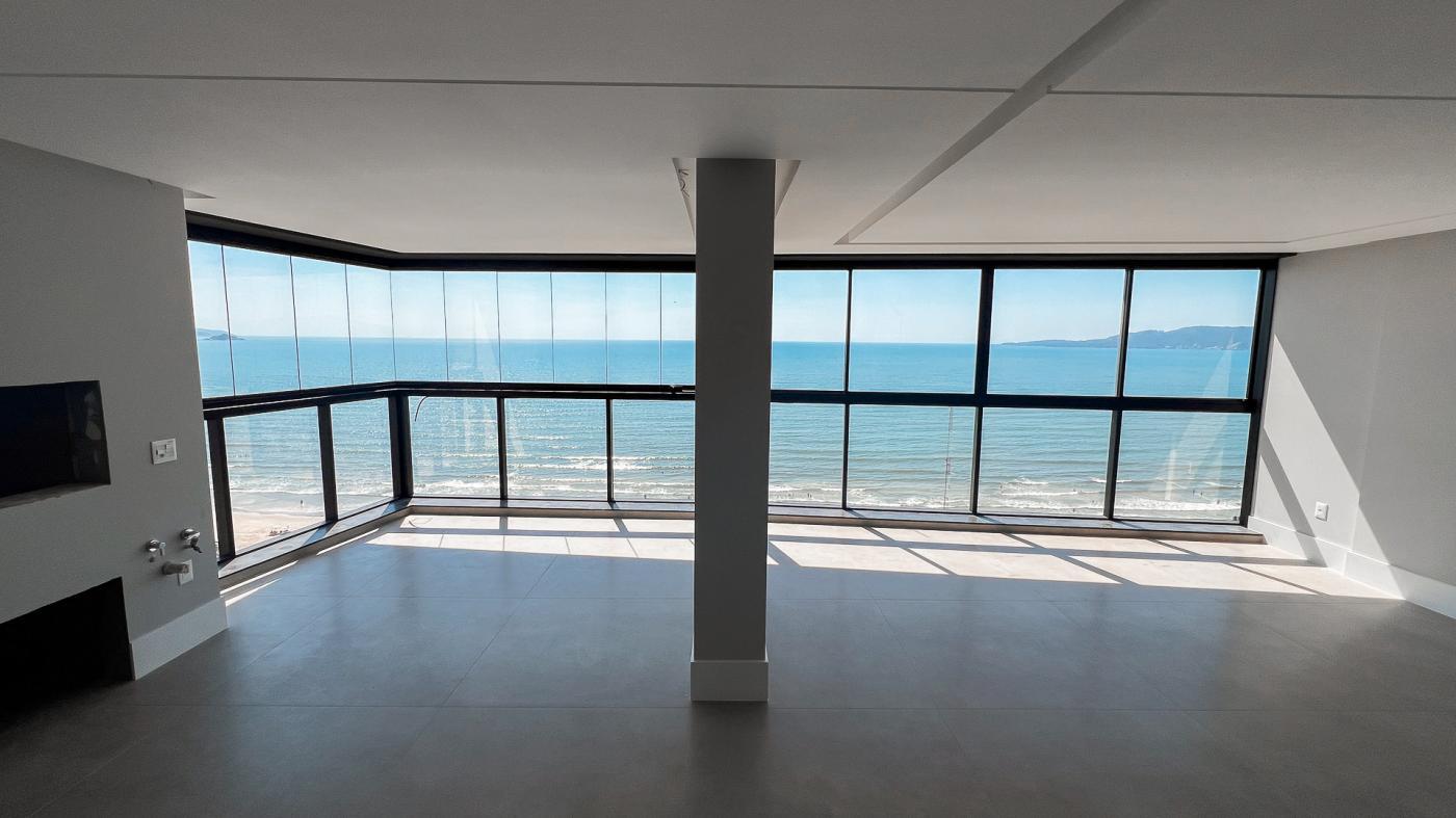 Apartamento para Venda em Itapema / SC no bairro Meia Praia - A5 Negócios Imobiliários