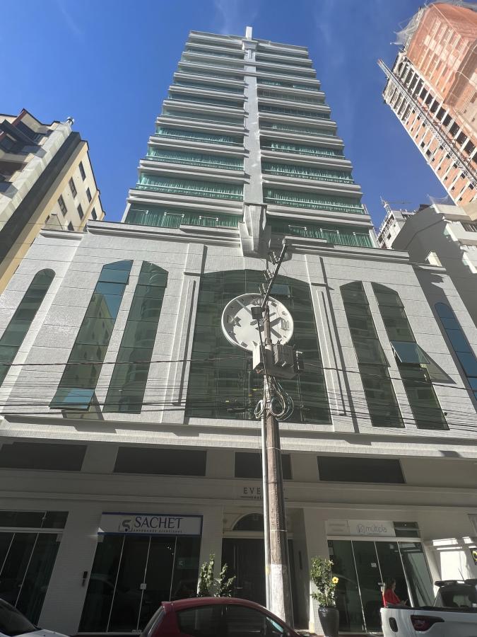 Apartamento para Venda em Itapema / SC no bairro Meia Praia - A5 Negócios Imobiliários