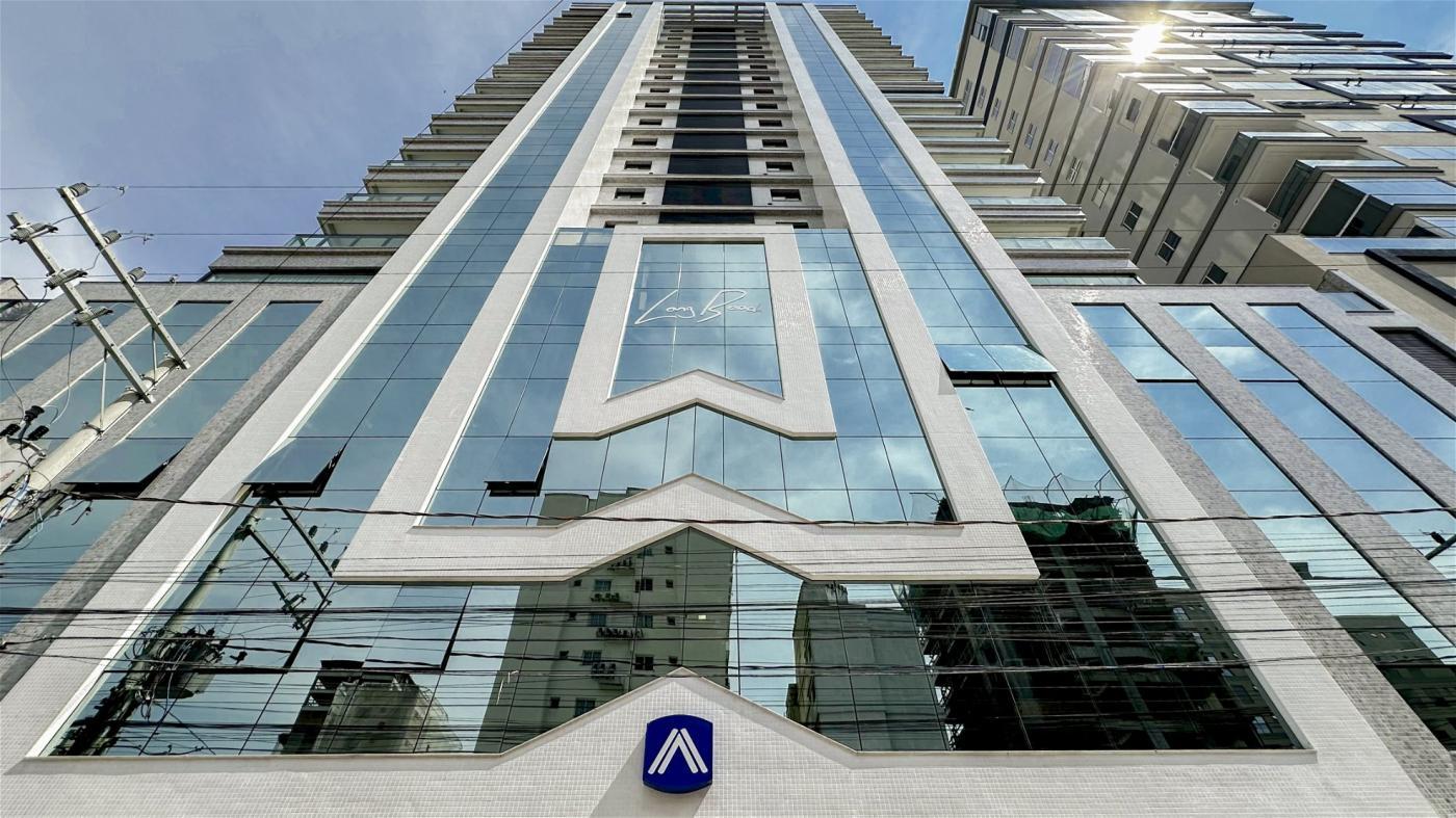 Apartamento para Venda em Itapema / SC no bairro Meia Praia - A5 Negócios Imobiliários