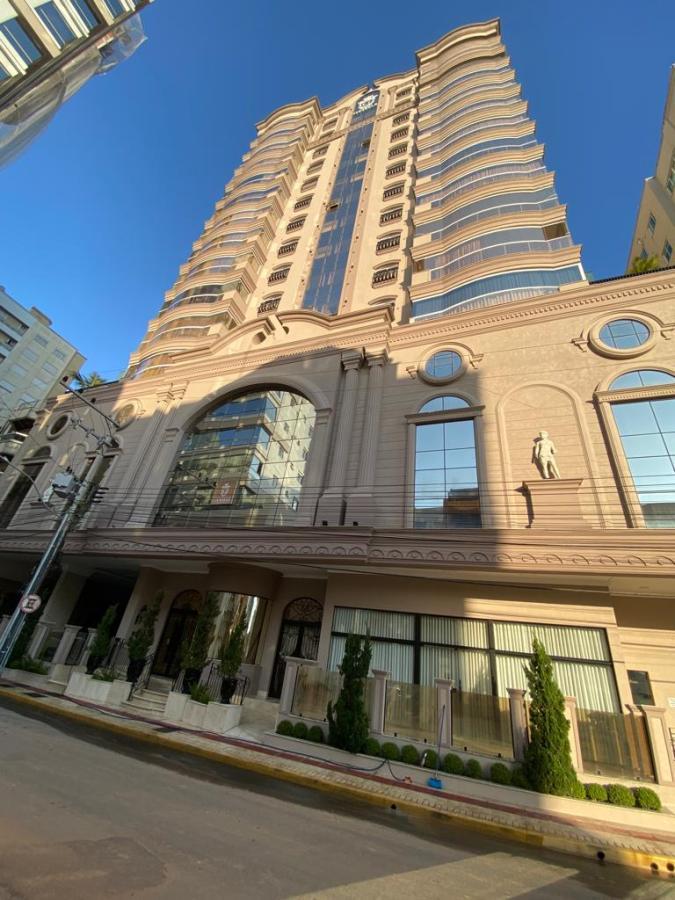 Apartamento para Venda em Itapema / SC no bairro Meia Praia - A5 Negócios Imobiliários